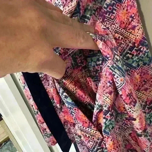 Victoria’s Secret Robe with pockets and tie size small/medium - Picture 5 of 8